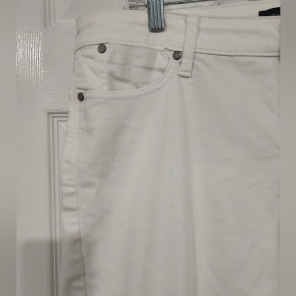 Talbots White Flawless Five-Pocket Slim Ankle Denim Jeans in Size 12 - Picture 2 of 13